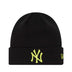 New Era League Essentials Cuff Beanie NY Yankees Bere Black